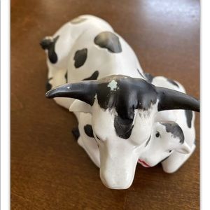Vntg Hand Painted Ceramic Mother Cow & Calf 7”